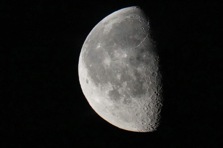Un étage supérieur de SpaceX va percuter la Lune ce mercredi sans danger pour la Terre