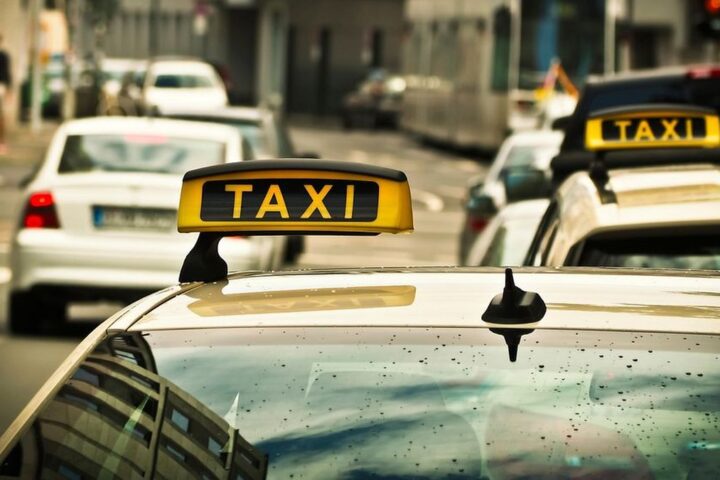 Un Français blessé en Espagne doit parcourir plus de mille kilomètres en taxi pour rentrer chez lui