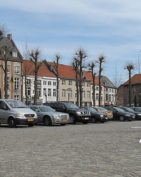 Un homme condamné à six ans de prison pour avoir agressé son coiffeur avec un sabre de samouraï en Belgique