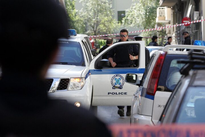 Un homme de 26 ans arrêté à Athènes pour le meurtre d'Elisabeth-Jane Ross, retrouvée dans une valise