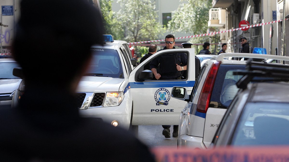 Un homme de 26 ans arrêté à Athènes pour le meurtre d'Elisabeth-Jane Ross, retrouvée dans une valise