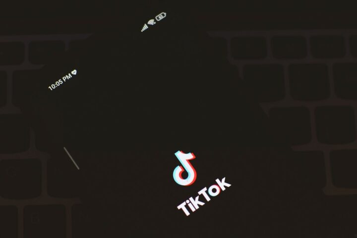 Un influenceur mexicain abattu en direct sur TikTok par des motocyclistes armés à Culiacán