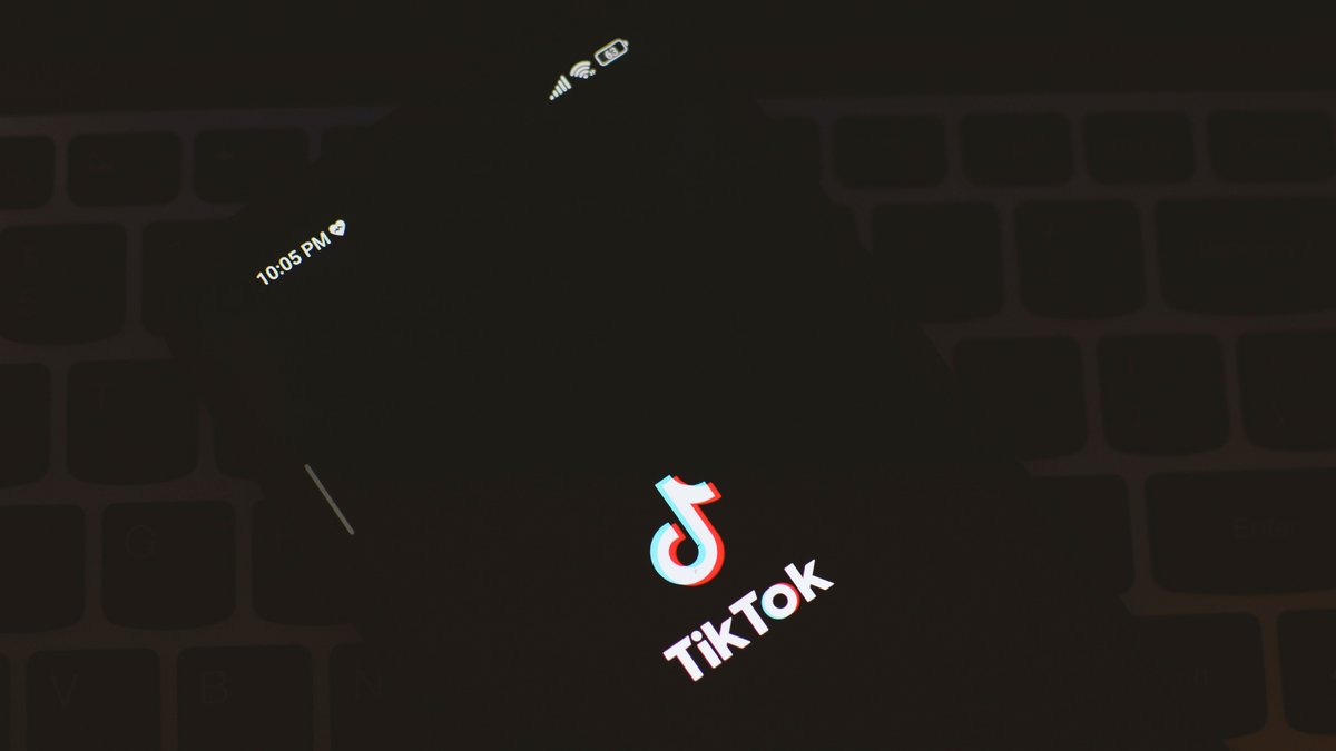 Un influenceur mexicain abattu en direct sur TikTok par des motocyclistes armés à Culiacán