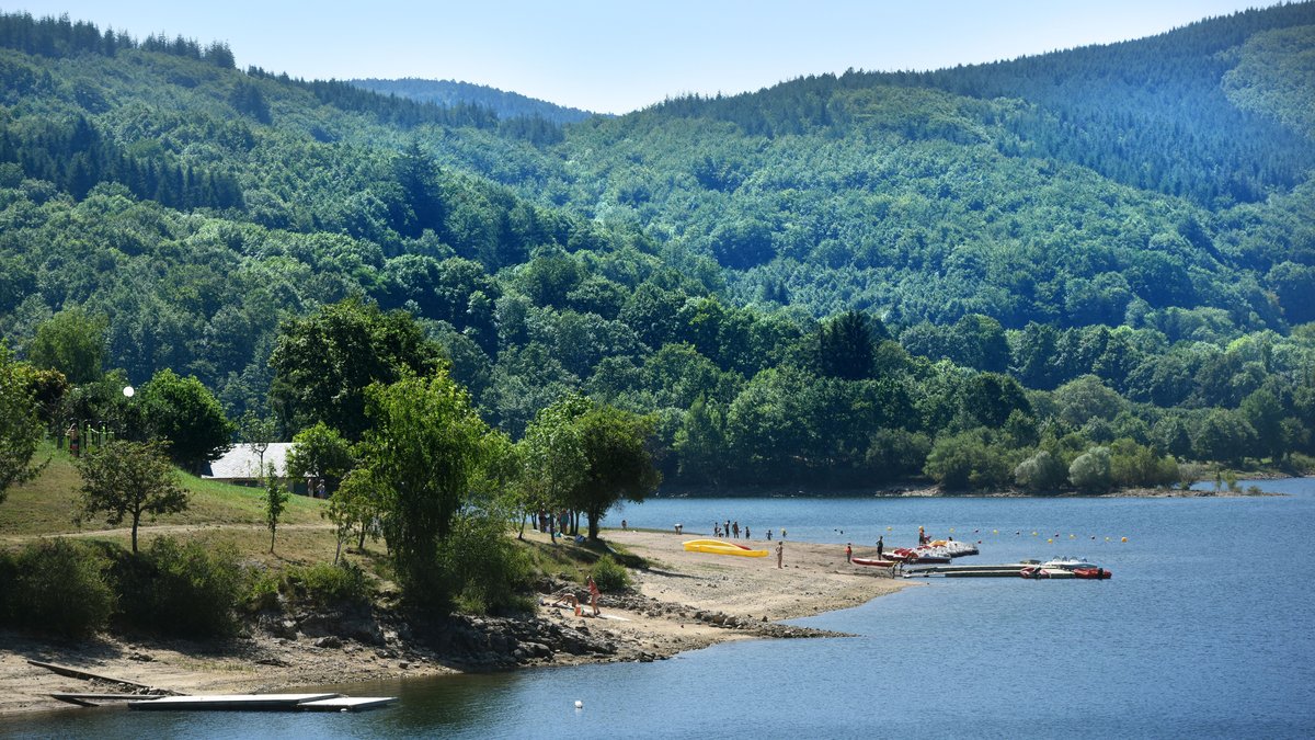 Un jeune homme de 18 ans retrouvé sain et sauf après une disparition au lac de Laouzas