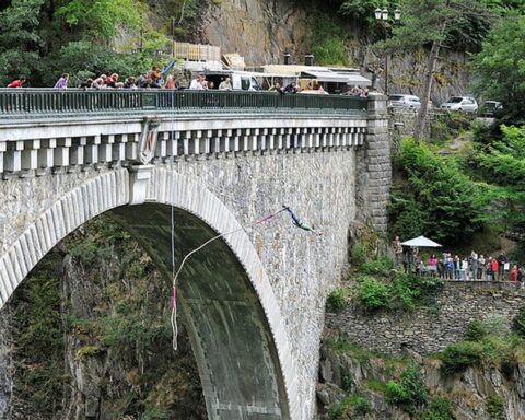 Un militaire gravement blessé après une chute de 20 mètres au pont Napoléon à Luz-Saint-Sauveur