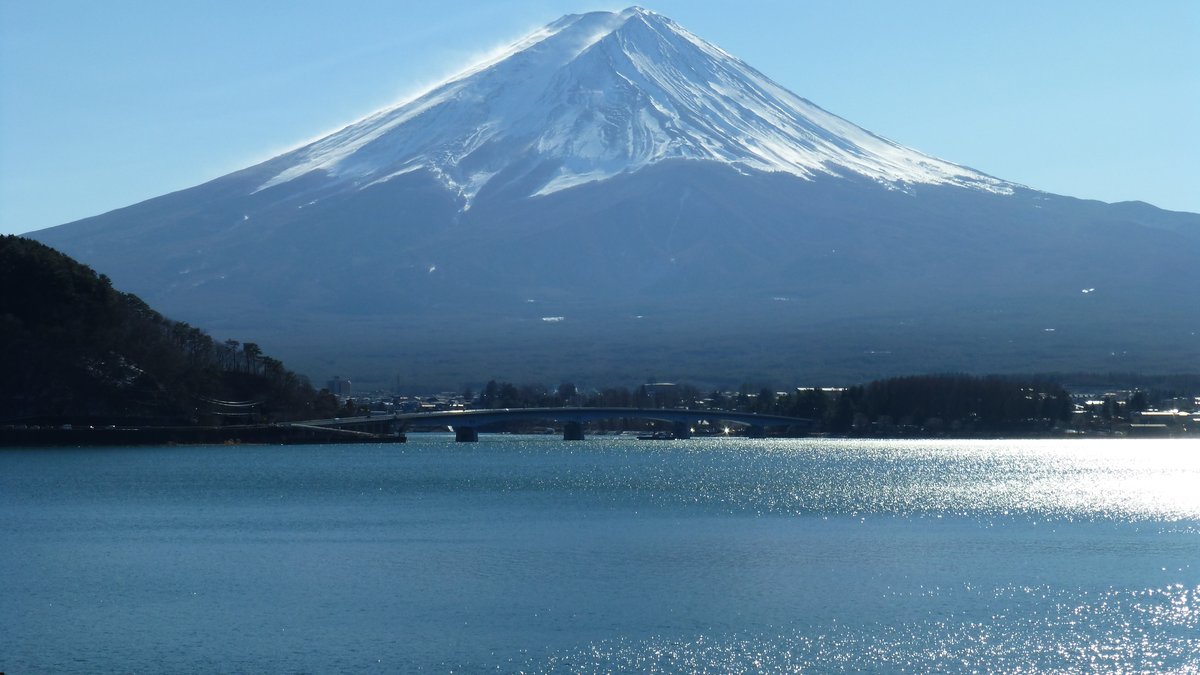 Un père abandonne son fils de 7 ans pendant huit heures sur le Mont Fuji pour finir l'ascension