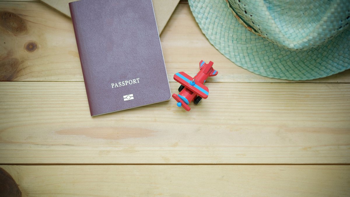 Un père français perd 3 000 euros de vacances en raison d'un passeport légèrement endommagé