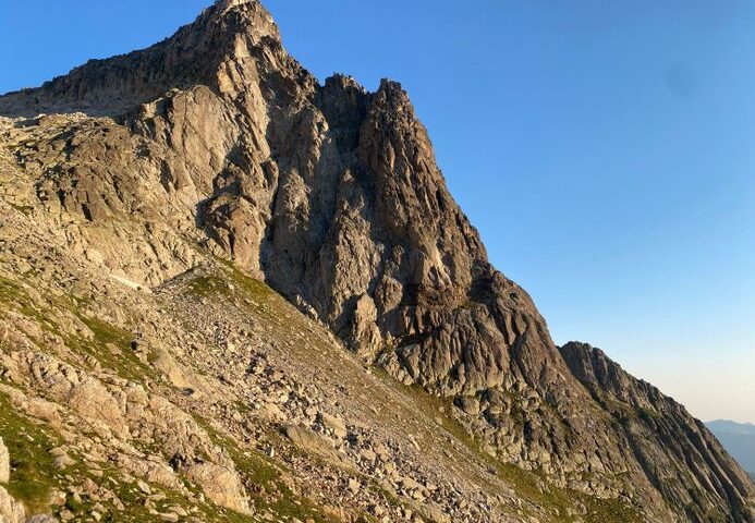 Un rocher se détache et entraîne la chute mortelle du vice-amiral Olivier Lebas dans les Pyrénées