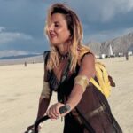 Un témoignage de Sheherazade : "Nous construisons tout en une semaine et à la fin, tout disparaît" au Burning Man dans le Nevada