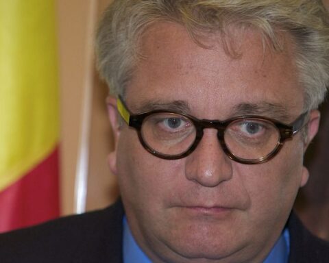 Un vendeur de voitures reconnu comme prince en Belgique à 26 ans