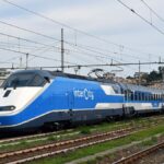 Une adolescente de 17 ans meurt percutée par un train en traversant les voies à Squinzano