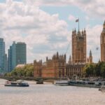 Une femme arrêtée après une agression au couteau à Covent Garden, quatre blessés à Londres