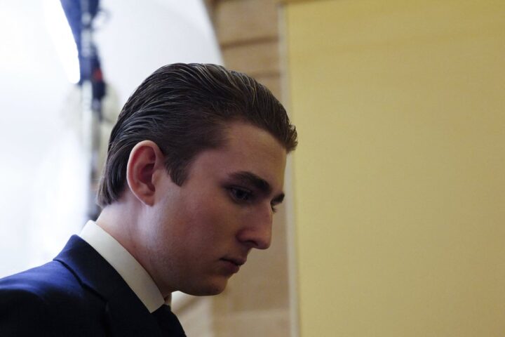 Une vidéo iranienne fixe une prime de 10 millions de dollars pour l'assassinat de Barron Trump