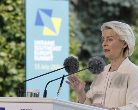 Ursula von der Leyen dénonce une campagne de menaces contre l'Union européenne après la destruction d'un drone en Roumanie