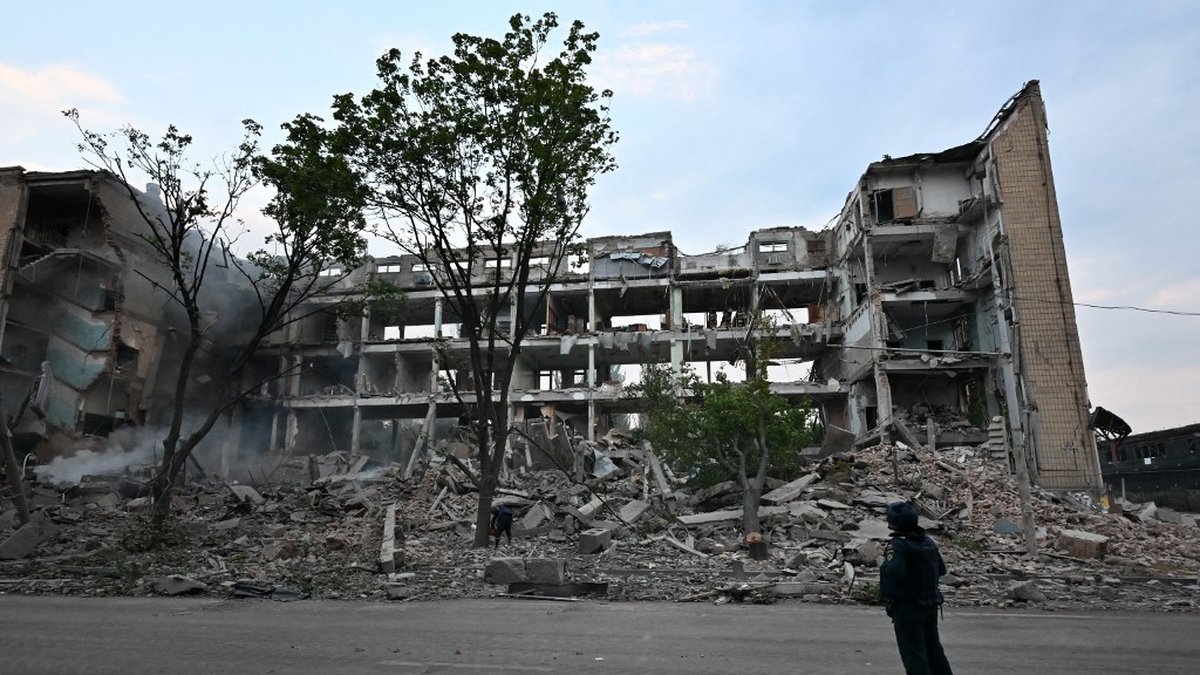 Zelensky visite ses troupes sur le front entre Donetsk et Zaporijjia