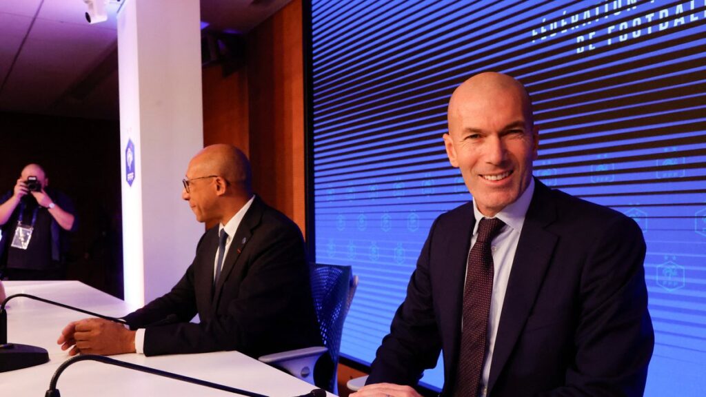 Zinedine Zidane rappelle Roberto Falvo, cuisinier historique des Bleus depuis 1998