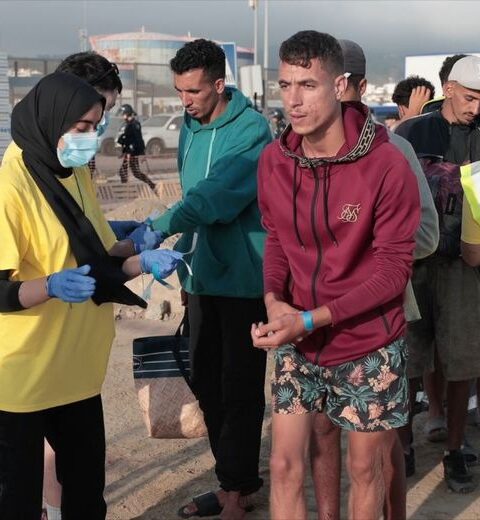 À Ceuta, des milliers de migrants vivent dans des campements de fortune malgré les tensions croissantes