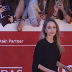 Angelina Jolie surprise en visite à Kharkiv : une rencontre inopinée avec des boxeurs ukrainiens