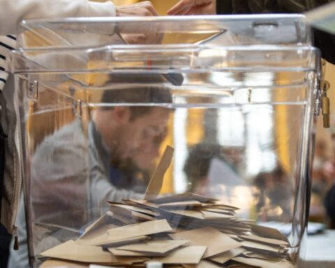 Annulation de l'élection municipale à Vénissieux : LFI remportée de justesse face à RN pour irrégularités