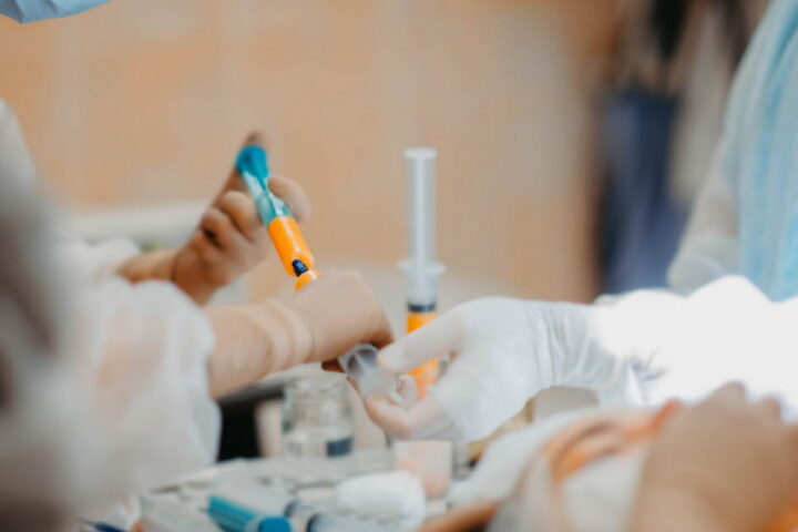 Appel à la diversité dans le don de moelle osseuse : un enjeu de santé publique en France