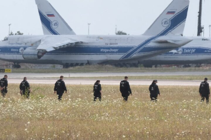 Berlin soupçonne un agent du renseignement russe d'avoir coordonné l'attaque à l'aéroport de Leipzig