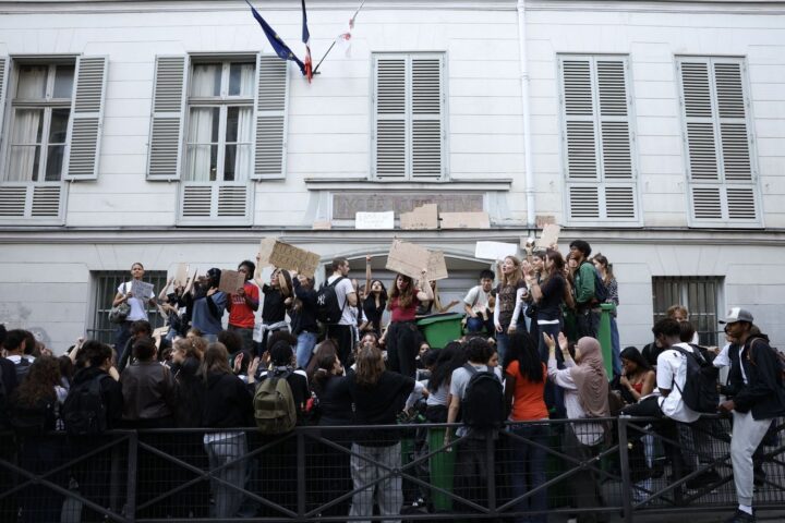 Blocage des lycées : l'Union syndicale lycéenne appelle à poursuivre le mouvement jeudi
