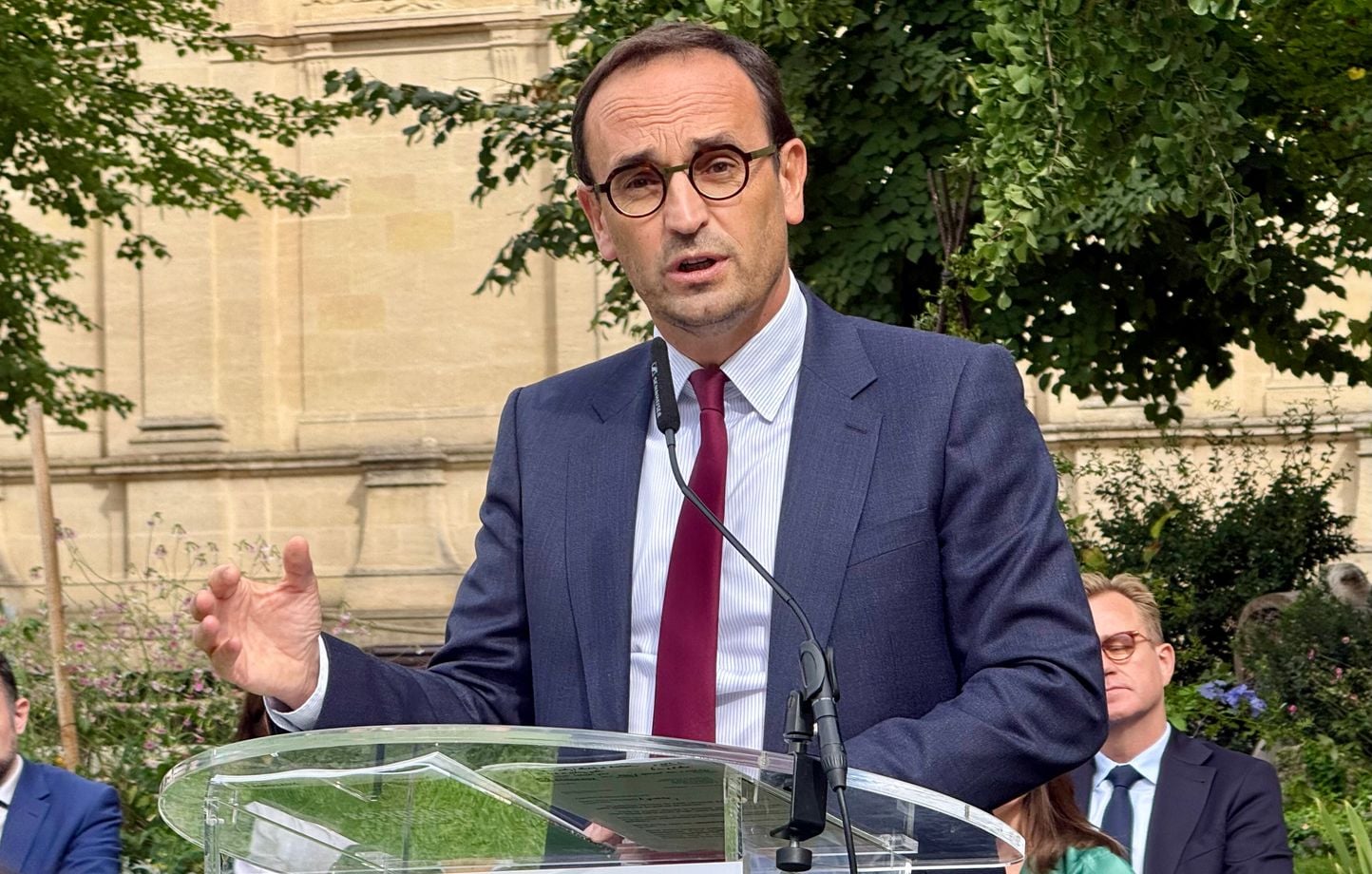 Bordeaux présente des mesures pour devenir habitable face au dérèglement climatique d'ici 2050