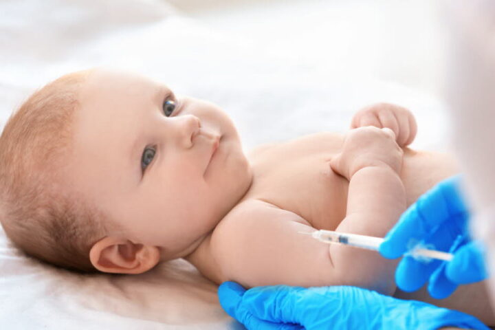 Bronchiolite : qui doit se faire vacciner en France cette saison ?