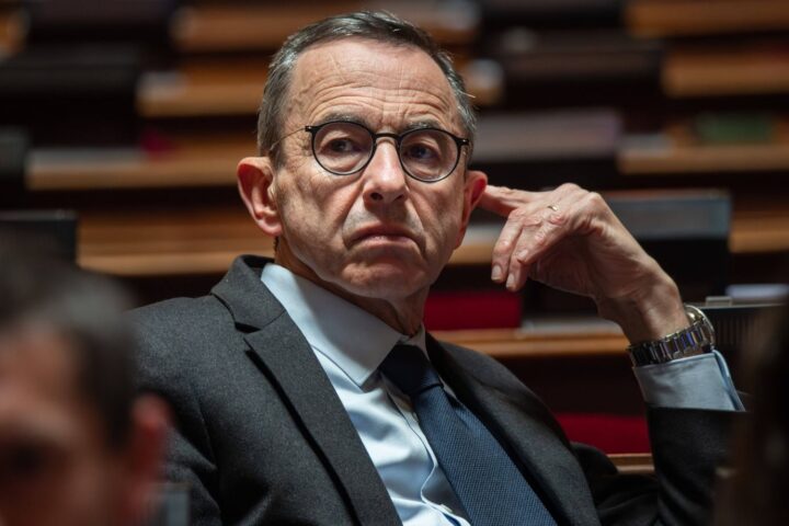 Bruno Retailleau propose des internats disciplinaires : une obsession de la droite pour l'éducation autoritaire