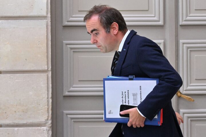 Budget 2027 : le gouvernement envisage de réduire l’abattement fiscal des retraités à 3.000 euros