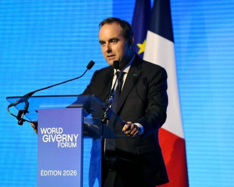 Budget 2027 : Lecornu propose un compromis aux socialistes pour éviter la censure