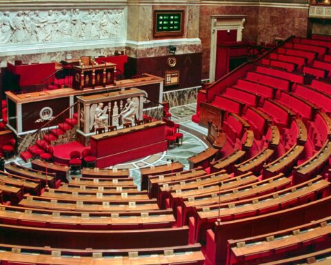Budget : Les recommandations de la Cour des comptes pour réduire les effectifs de la fonction publique