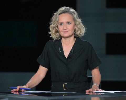 Caroline Roux affirme avoir "zéro regret" concernant son refus de présenter le 20h de France 2