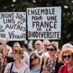 Des milliers de personnes manifestent en France pour des mesures d'urgence face à la crise climatique