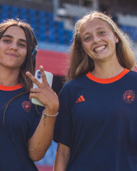 Des stars, de l'ambition et un flamant rose : Montpellier se prépare à réinventer le football féminin cette année.