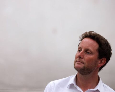 Deux figures du macronisme appellent à une grande coalition contre le Rassemblement national pour 2027