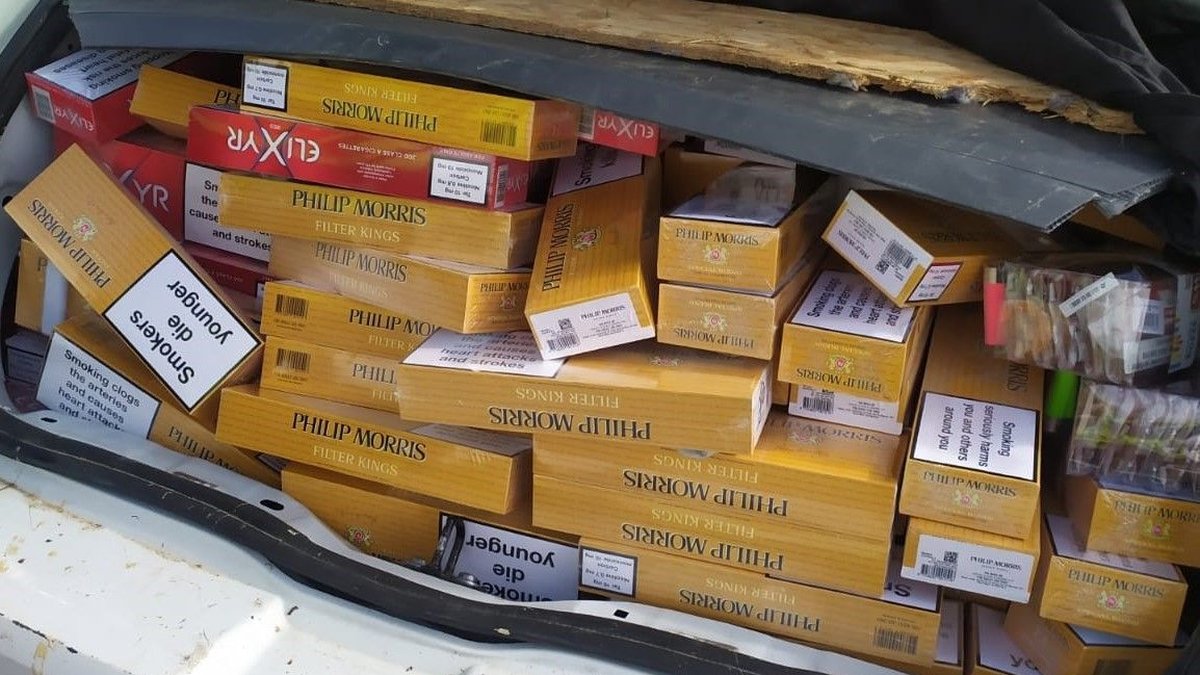 Deux hommes arrêtés au Pas de la Case avec 1 300 paquets de tabac de contrebande