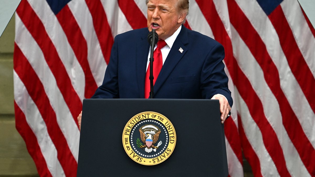 Donald Trump appelle les électeurs républicains à jurer allégeance et à "tricher" pour vaincre les démocrates à Dallas