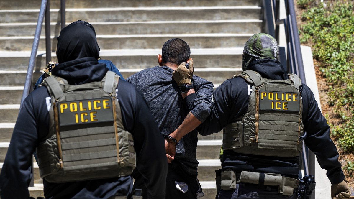 Donald Trump : l'administration expulse 25 000 migrants vers des pays tiers sans lien avec leurs parcours