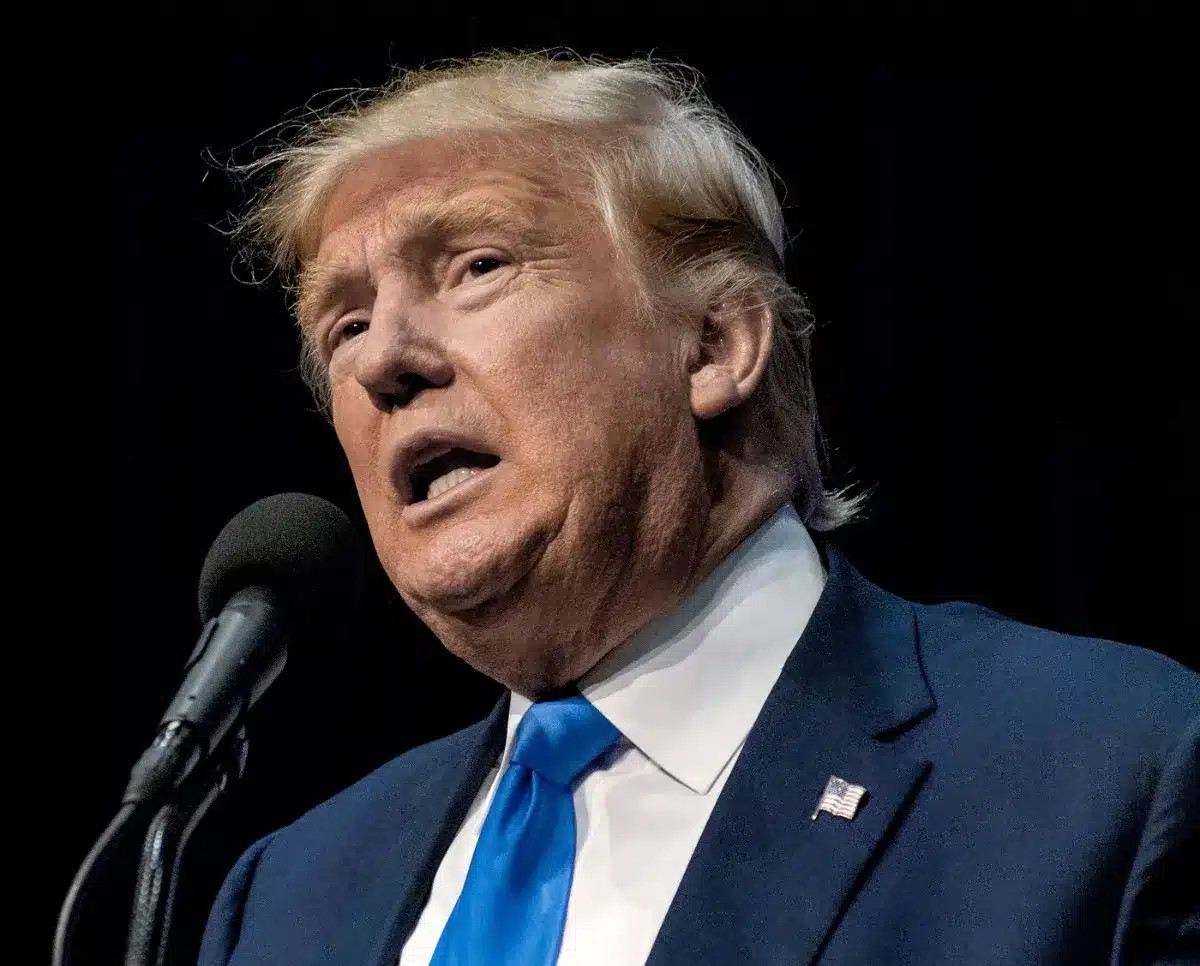 Donald Trump menace de rompre les échanges commerciaux avec l'UE en cas de maintien du projet d'association avec le Canada.