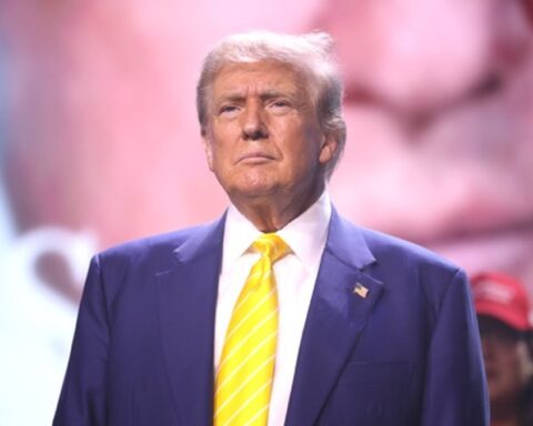 Donald Trump rejette le cessez-le-feu proposé par Téhéran et évoque des frappements massifs potentiels