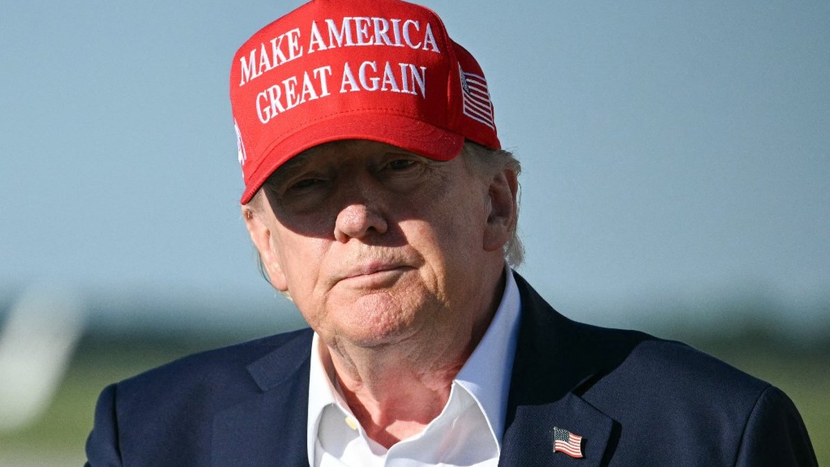 Donald Trump suscite la controverse avec une carte des États-Unis couvrant l'Amérique du Nord et l'Islande