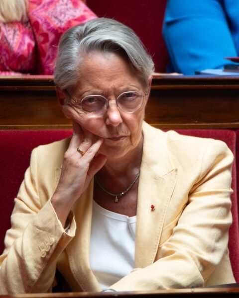 Élisabeth Borne critique Gabriel Attal et Édouard Philippe dans la préparation de la présidentielle 2027