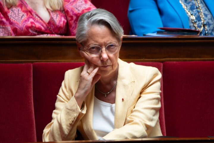 Élisabeth Borne critique Gabriel Attal et Édouard Philippe dans la préparation de la présidentielle 2027