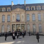 Emmanuel Macron reçoit les candidats à la présidentielle dans la salle de crise Vega