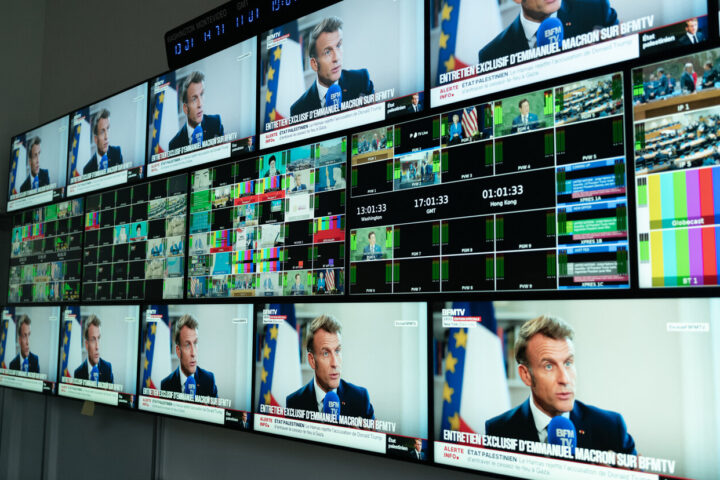Emmanuel Macron s'exprime ce jeudi sur TF1 et France 2 : enjeu des prix des carburants et menace russe