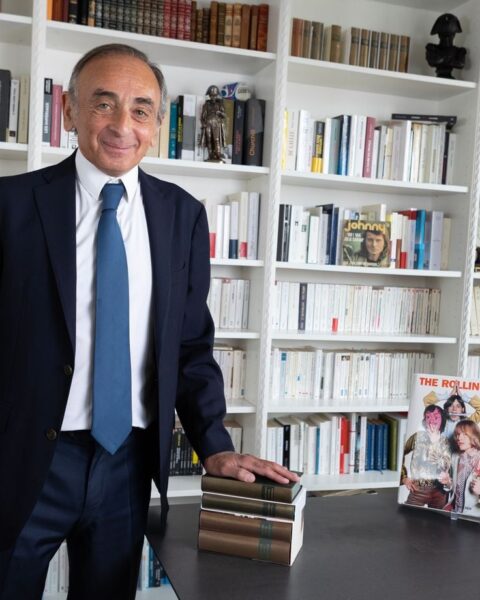 Éric Zemmour annonce sa candidature à la présidentielle 2027 « avant décembre », éliminant Sarah Knafo