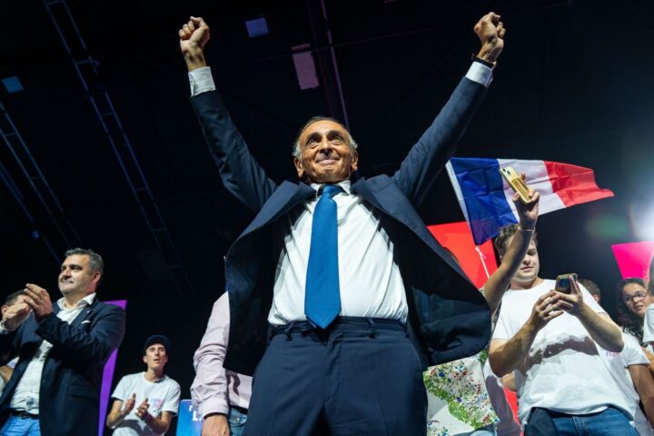 Éric Zemmour dévoile son programme d'expulsions d'étrangers en vue de la présidentielle de 2027