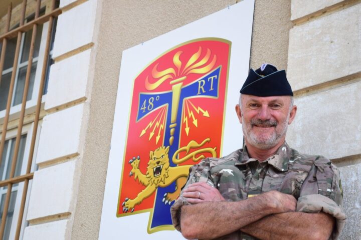 Étienne prend le commandement de la 10e compagnie du 48e régiment de transmissions à Agen