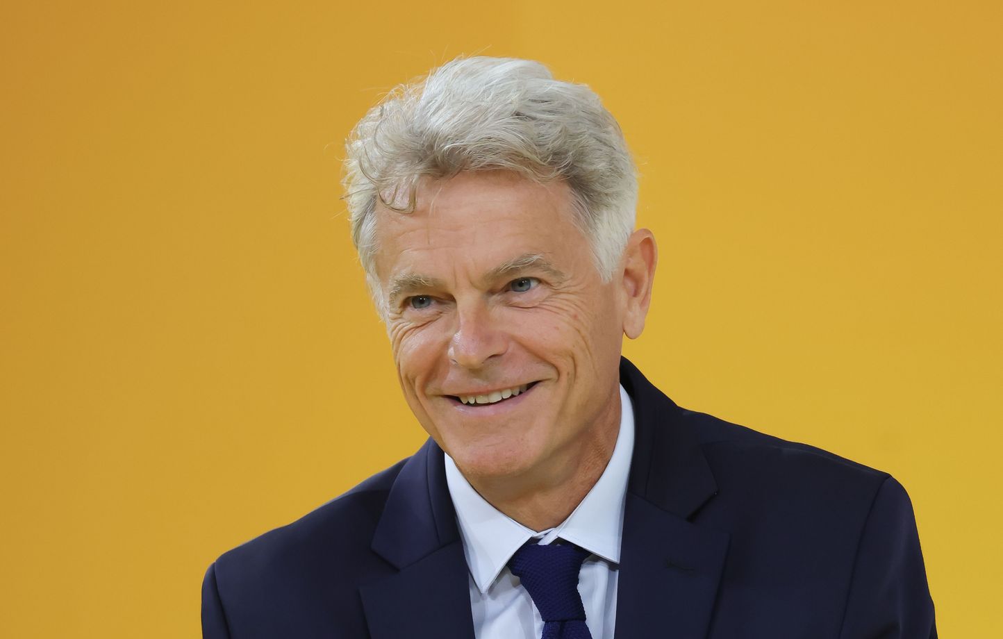 Fabien Roussel officialise sa candidature à l'élection présidentielle de 2027